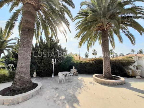 Casa independiente en calle Belgrado