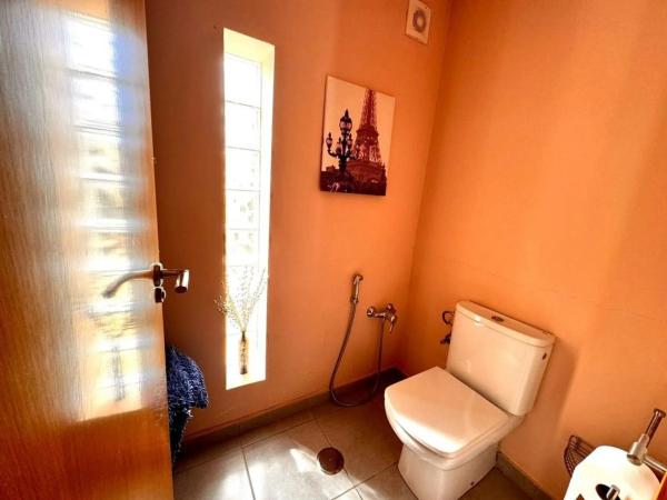 Casa independiente en calle Cormorà