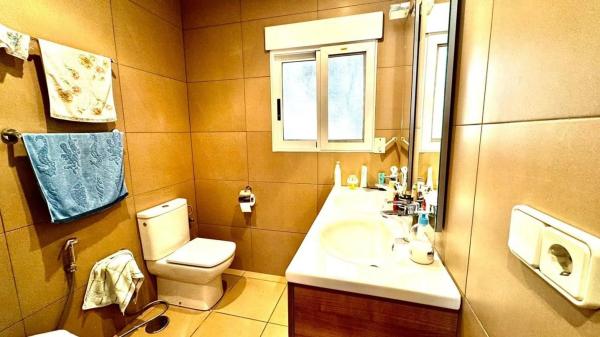 Casa independiente en calle Cormorà