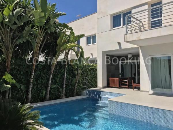 Chalet pareado en calle els Arcs