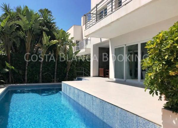 Chalet pareado en calle els Arcs