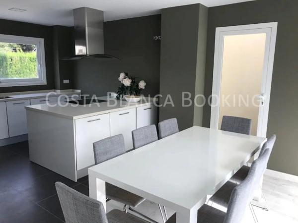 Chalet pareado en calle els Arcs