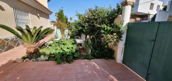 Chalet en calle Flores