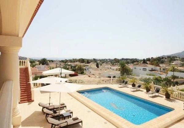 Chalet en avenida Marina Baixa