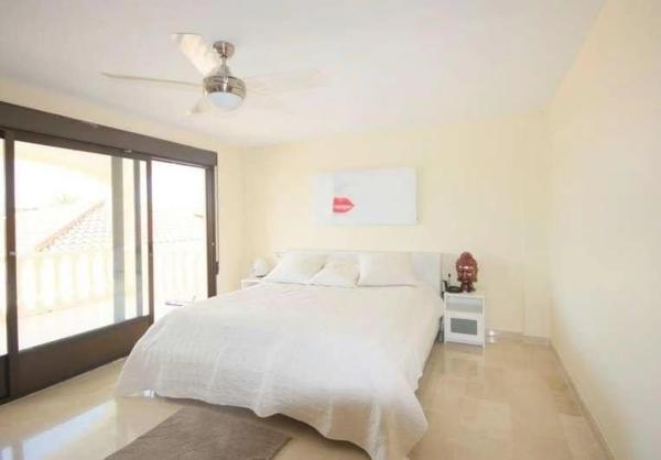 Chalet en avenida Marina Baixa