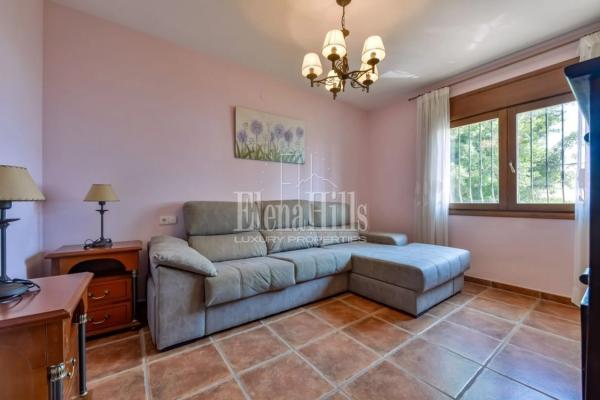 Casa independiente en calle la Prunera