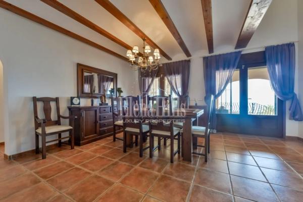 Casa independiente en calle la Prunera