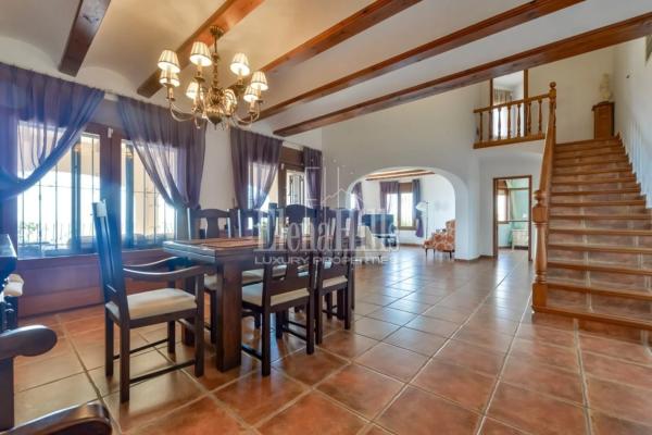 Casa independiente en calle la Prunera