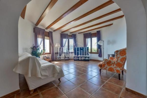 Casa independiente en calle la Prunera