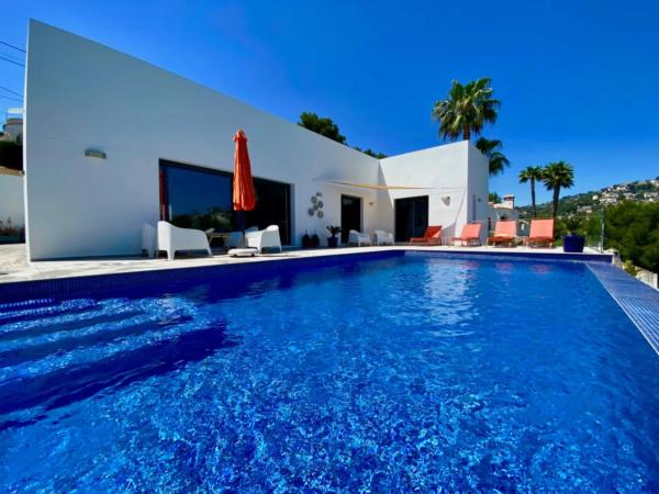 Chalet en Cala Advocat - Baladrar