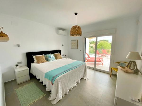 Chalet en Cala Advocat - Baladrar