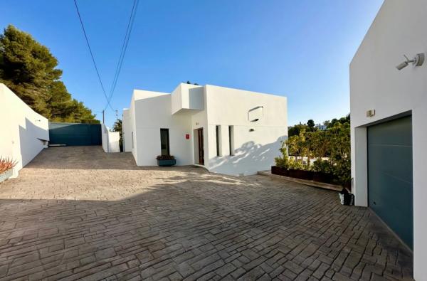 Chalet en Cala Advocat - Baladrar