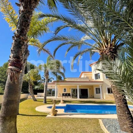 Casa independiente en avenida mediterrani