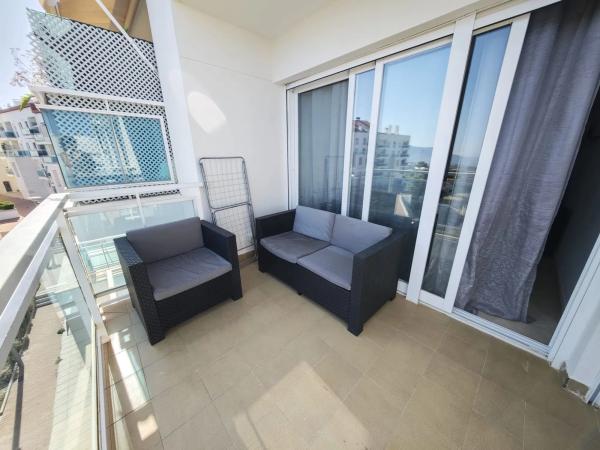 Piso en plaza Nou d'Octubre, 6