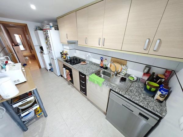 Piso en plaza Nou d'Octubre, 6