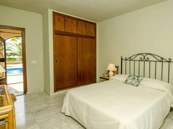 Finca rústica en avenida de la Fustera