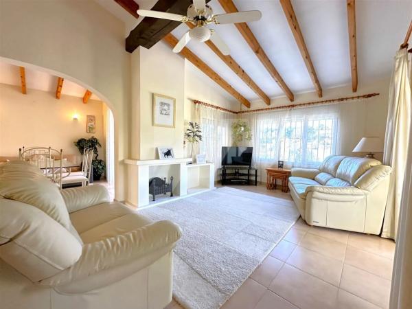 Casa independiente en avenida Baladrar-Baladrar