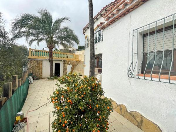 Casa independiente en calle la Truita