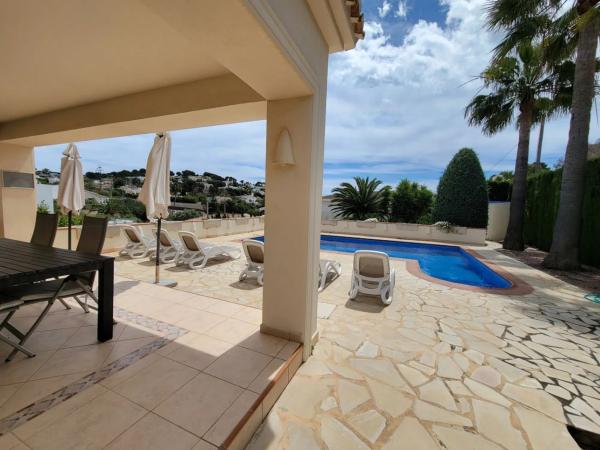 Chalet en Cala Advocat - Baladrar