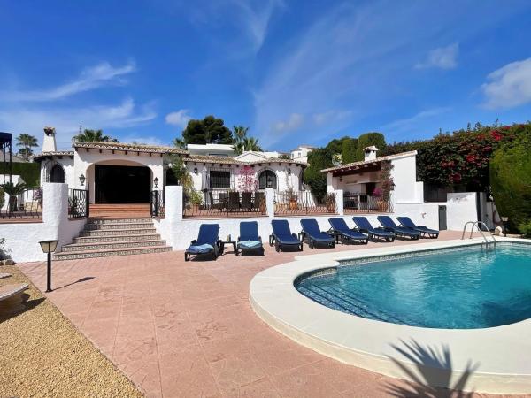 Chalet en Cala Advocat - Baladrar