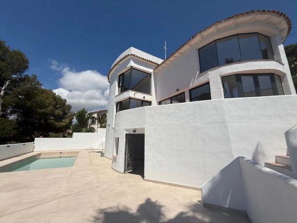 Chalet en Cala Advocat - Baladrar