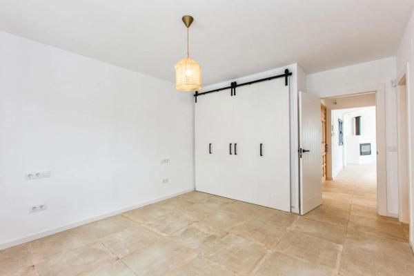 Chalet en Cala Advocat - Baladrar