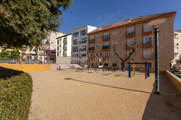 Piso en calle Benigembla, 4