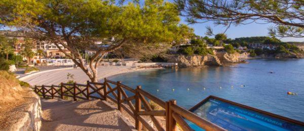 Casa independiente en avenida de la Fustera