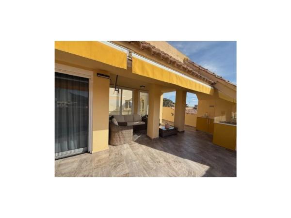 Ático en calle Benigembla