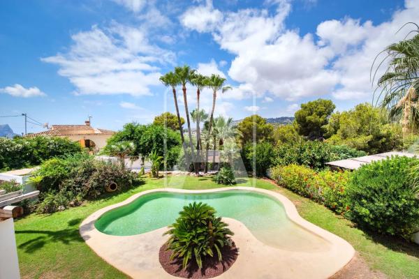 Chalet en Cala Advocat - Baladrar