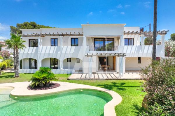 Chalet en Cala Advocat - Baladrar