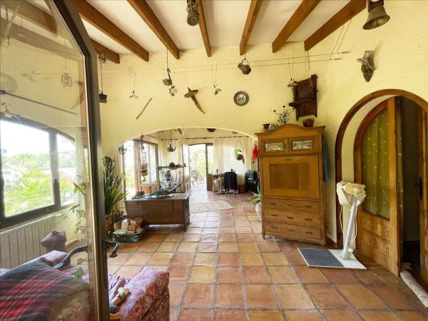 Casa independiente en avenida de la Fustera