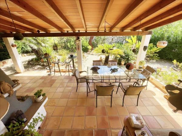 Casa independiente en avenida de la Fustera