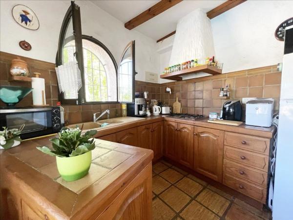 Casa independiente en avenida de la Fustera