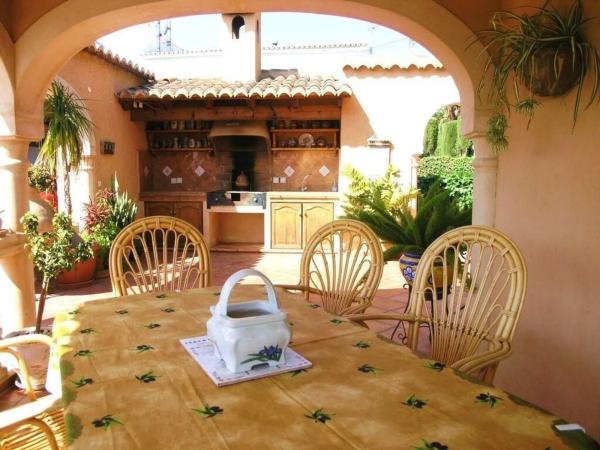 Casa independiente en avenida de la Fustera, 26