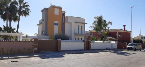 Terreno en Barrio La Zenia