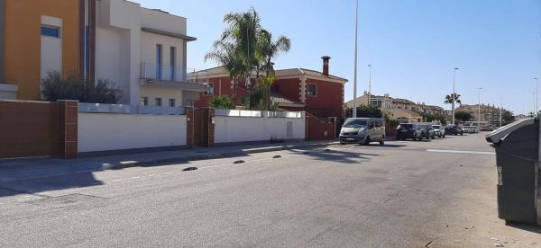 Terreno en Barrio La Zenia