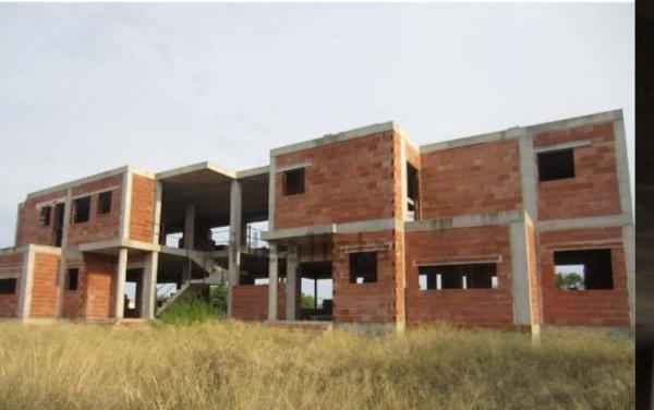 Terreno en calle las Mimosas, 26