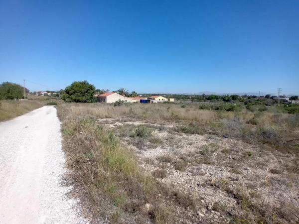 Terreno en Partida Valverde Bajo