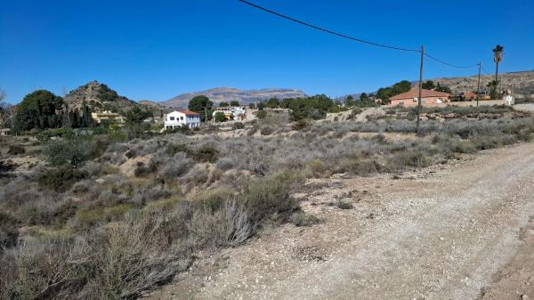 Terreno en calle Verdegás