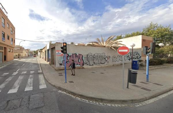 Terreno en calle la Nucía