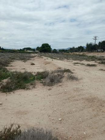 Terreno en via Sense Nom