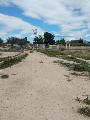 Terreno en via Sense Nom