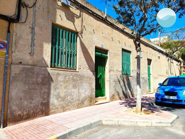 Terreno en calle Alcoy