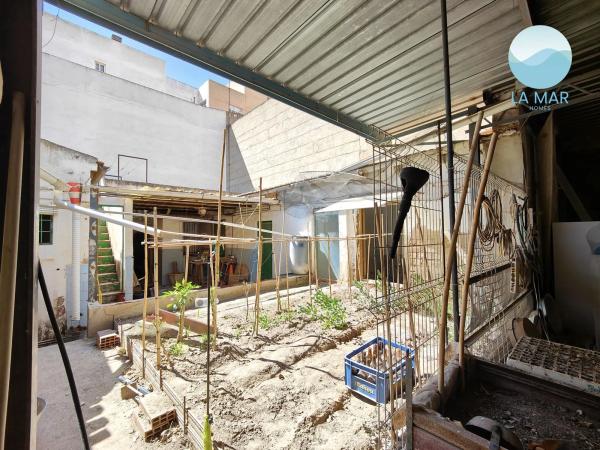 Terreno en calle Alcoy