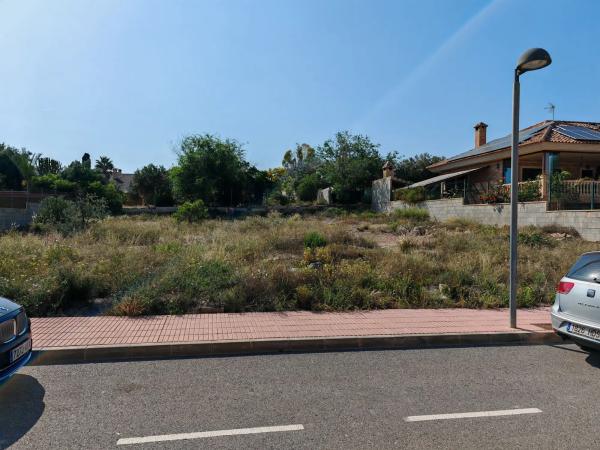 Terreno en calle Montgó, 19