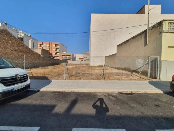 Terreno en calle Riu Xúquer, 24