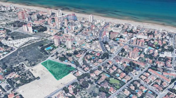 Terreno en calle de Dragonera