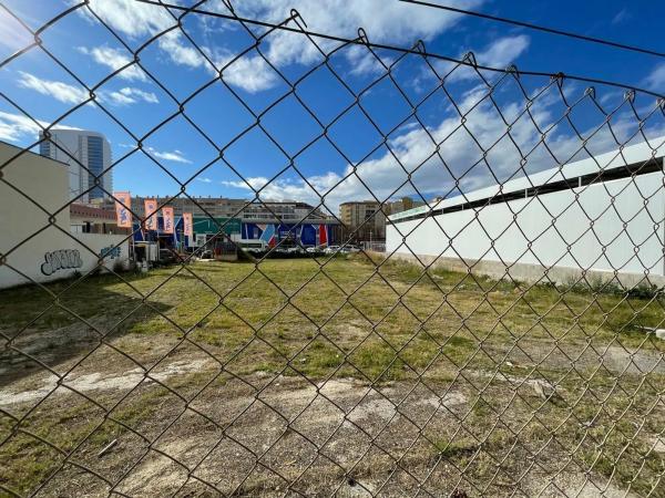 Terreno en avenida Pais Valencià
