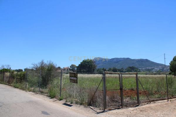 Terreno en Partida Beniadla s/n